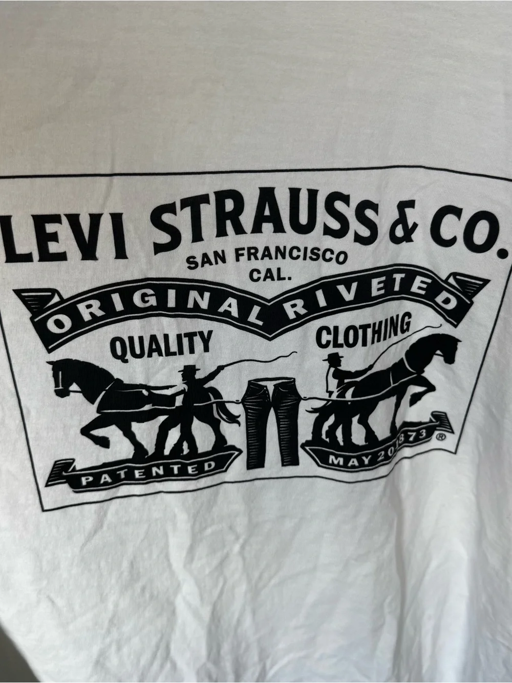 Levi's White Two Horse Graphic Tee Men's Size XXL Standard Short Sleeve T-Shirt